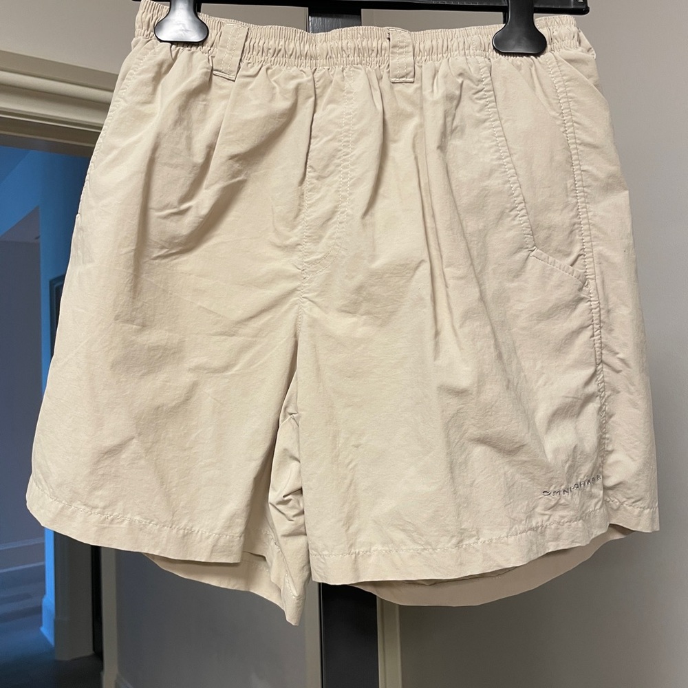 Columbia Men's Khaki Fishing Shorts